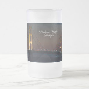Natt vid Mackinac Bridge Frosted Mugg