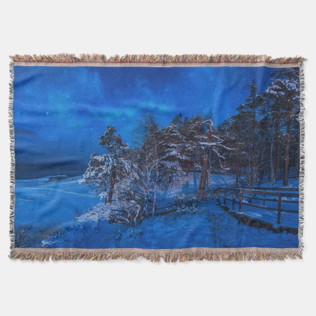 Natt vinterplats med snö täckt gräs filt (Framsidan)