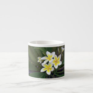 Nätt vit & gula tropiska blommor espressomugg