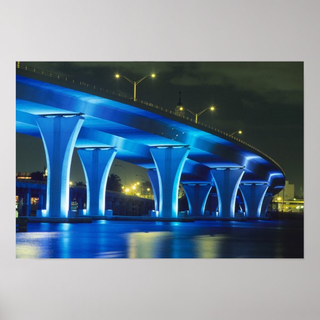 Nattbro vid hamnen i Miami, Florida Poster (Framsidan)