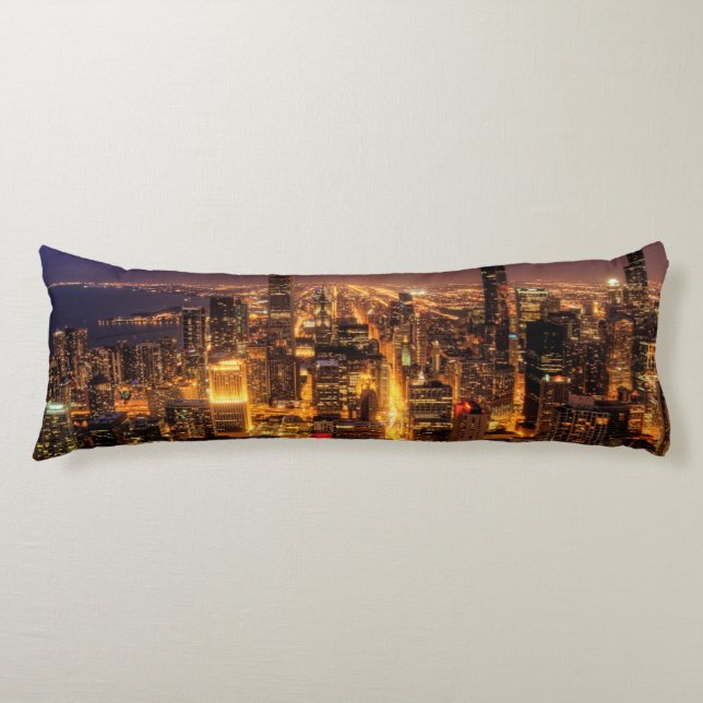 Nattcityscape av Chicago Kroppskudde (Framsidan)