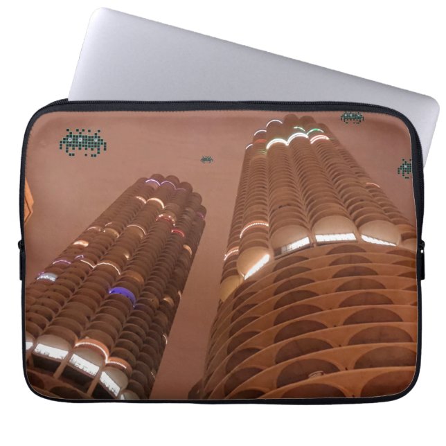 Natten för Marina City-invaderarna Laptop Fodral (Framsidan)