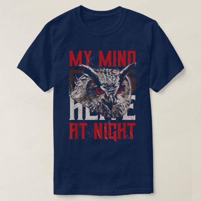 Nattgåva från Uggla till Uggla Älskare Thmet T Shirt (Design framsida)