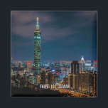 Nattscen i Taipei 101, Taiwan Magnet<br><div class="desc">Fotografi från Jyeh Wang ©riverme*2014.</div>
