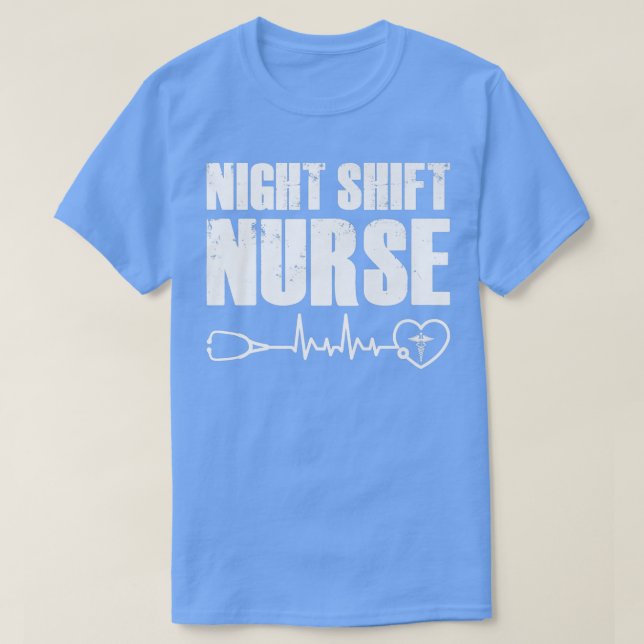 Nattskift med olika raser Stethoscope Funny Nurs T Shirt (Design framsida)
