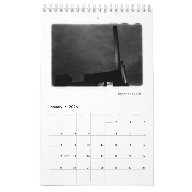 NATTSKYTTE I EN INDUSTRIELL STAD KALENDER (Jan 2026)