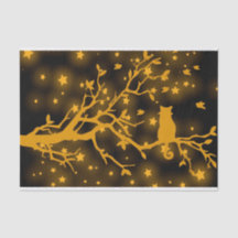 Nattstötande katt på Träd Gren