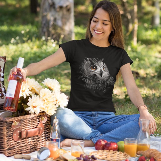 Nattuggla Grafisk Vild Fågel  T Shirt (Skapare uppladdad)
