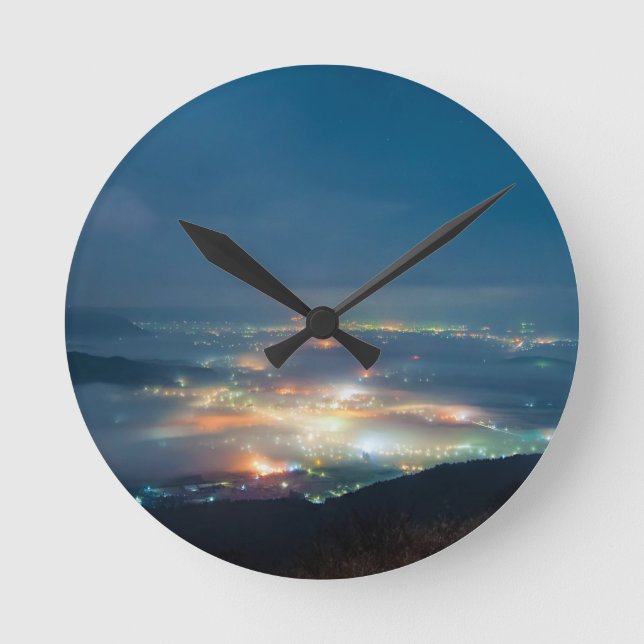 Nattvy Aso Night Sea of Clouds Japan Kumamoto Rund Klocka (Framsida)