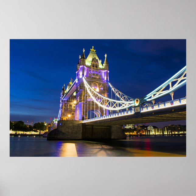 Nattvy över Londons Tower Bridge Poster (Framsidan)