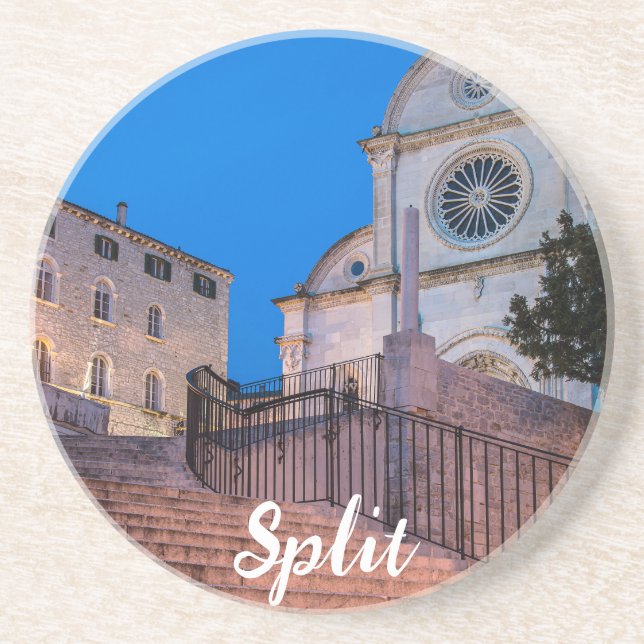 Nattvy över trappor och kyrka i Split, Kroatien Underlägg (Framsidan)