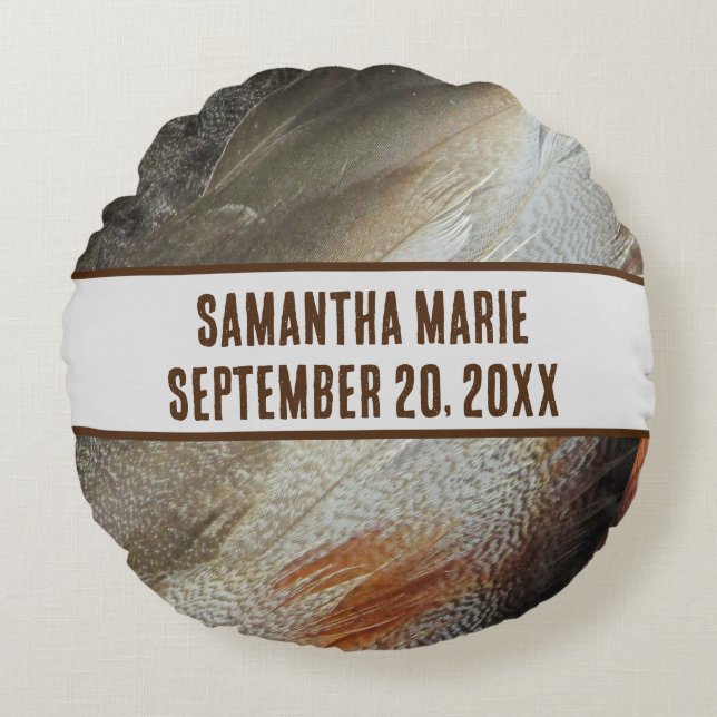 Natur - Feathers Grått Brown Kön Neutral Nurusal Rund Kudde (Framsidan)