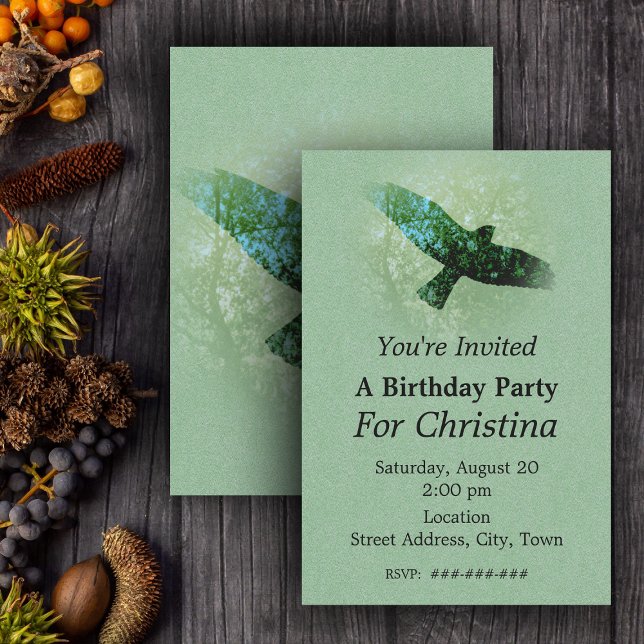 Natur Grönt Träd Bird Sooring Kråka Birthday Inbjudningar (Flying transparent black crow in  faded treetops on green Birthday party invitations.)