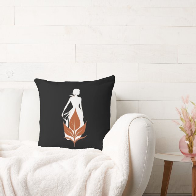 Nature and Woman Silhouette Elegant Feminine Art  Kudde (Soffa)