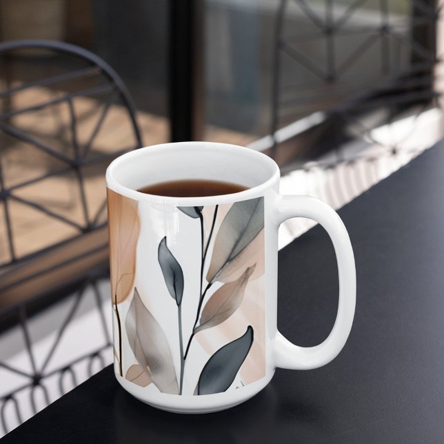 Naturens botaniska djur kaffemugg (This pretty mug features shades of gray and beige on a white background.)