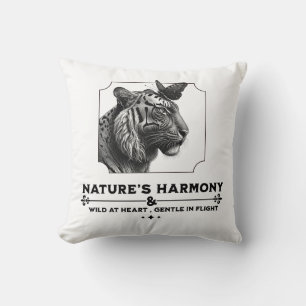 Naturens harmoni, tigern och fjäril kudde