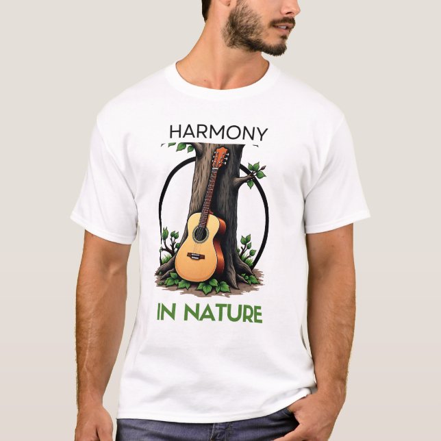 Naturens melodi: Akustisk Guitar Träd-design T Shirt (Framsida)
