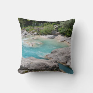 Naturfoto från Emerald Beauty Soca River Kudde