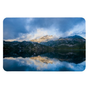 Naturfoto i bergsområden och Sjö Magnet