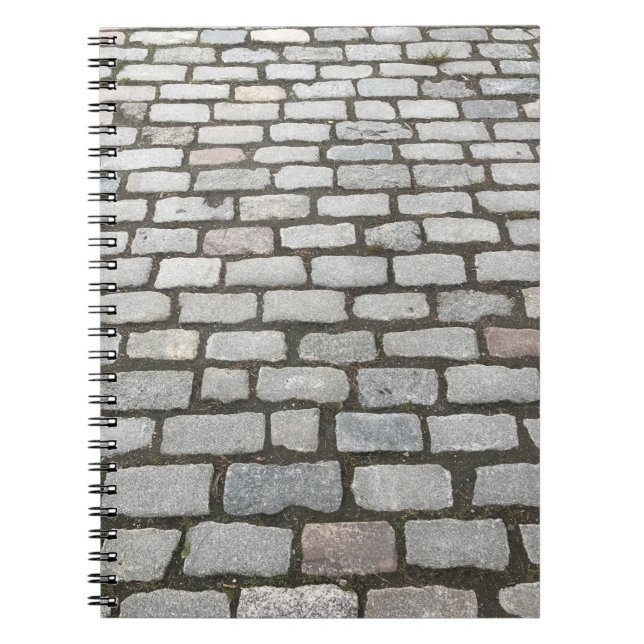 Naturfoto på Brick Cobblestone Street Pathway Anteckningsbok (Framsidan)
