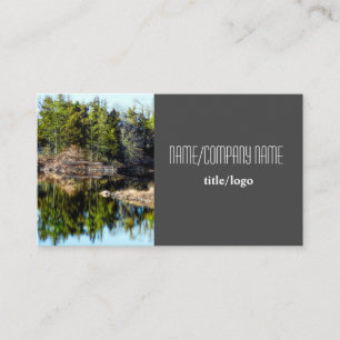 Naturfotografering vid reflektion av gräs träd vat visitkort