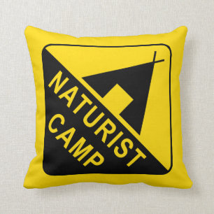 Naturist Camp-tecken Kudde