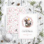 Naturlig röd berry Wandan God jul Photo Hol Julkort<br><div class="desc">Tittar du ett vackert, enkelt och elegant helgdag-kort? Titta bara på vårt naturröda andningsfoto-Helgdag i God jul! Det här bedövningskortet har en lös krans av arrangemanga vinter-bär med festiv vattenfärg, som omger ditt foto. "God jul är skriven i en populär handskriven kalligrafi och serif font duo. Kortet kan vara mer...</div>