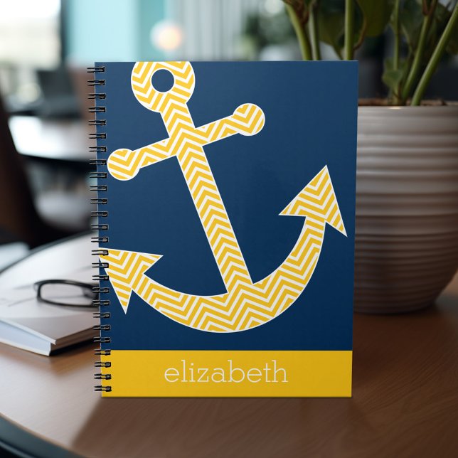 Nautical Anchor med Gulten Chevron Mönster Anteckningsbok (Personalized notebook - add name and custom text)