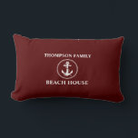 Nautical Anchor Rope Family Namn Beach House Red Lumbarkudde<br><div class="desc">Din familjeråda i Namn Rope & Anchor Deep Red Lumbar Pillow Cushion.</div>