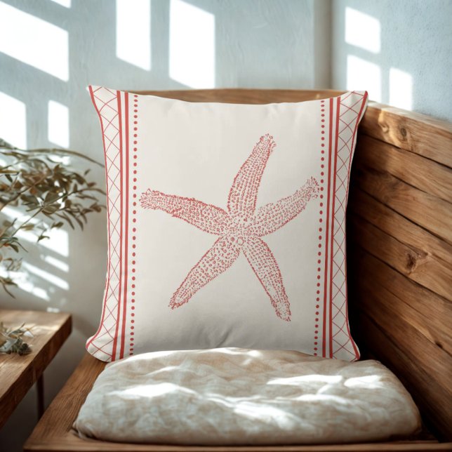 Nautical Beach House Coastal Starfish Kudde (Coral Starfish Throw Pillows - perfect for coastal and nautical beach house themes)