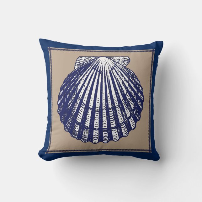 Nautical Blue and Sand Scallop Snäcka Pillow Kudde (Framsida)
