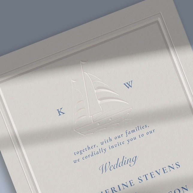 Nautical Boat Faux Embossed Modern Classic Bröllop Inbjudningar (nautical beach boat yacht coastal ocean wedding invitation faux embossed frame ecru navy detail)