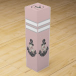 Nautical Monogram Dusty Ro Rosa Blommigt Anchor Presentask För Vinflaska<br><div class="desc">Nautical Monogram Dusty Ro  Rosa Blommigt Anchormed Dusty Ro  Rosa Blommigt Anchor Beach Wedding Favor Box</div>