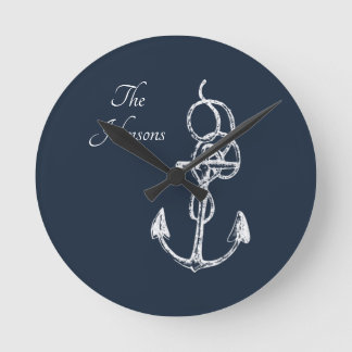 Nautical Navy Anpassningsbar Family Namn Anchor Tr Rund Klocka