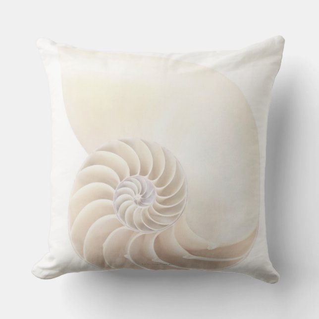 Nautilussnäcka, närbild kudde (Framsida)