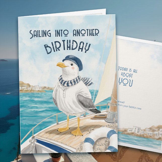 Nautisk födelsedagsmås kustsjöfart fantasinspirati kort (Whimsical sailor seagull birthday card with playful nautical humor and coastal charm.)