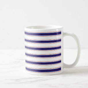 Nautiska blått och röda randar på vit kaffemugg