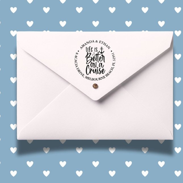 Nautiskt liv är bättre på ett kryssningstema självfärgande stämpel ( Personalize cards or gifts and make every moment feel like life at sea.)