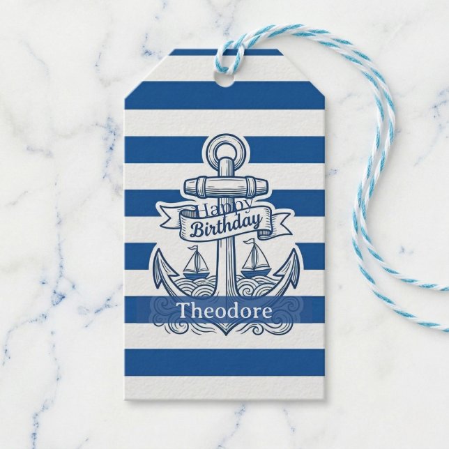 Nautiskt Randigt Ankare Födelsedag Presentetikett (Timeless nautical style for their special day.)