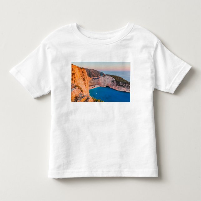 Navagio Beach, Zakynthos, Grekland. T Shirt (Framsida)