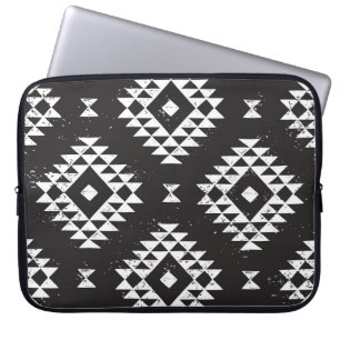 Navajo Geometric: Black White Tribal. Laptop Fodral
