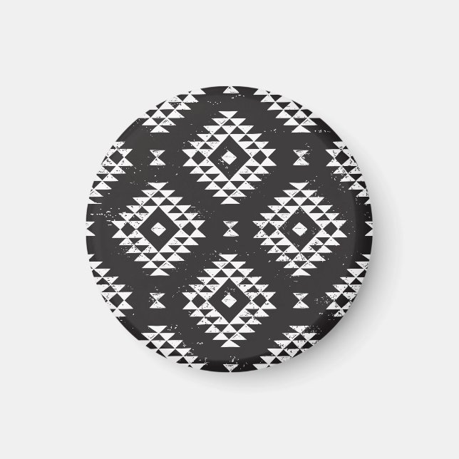 Navajo Geometric: Black White Tribal. Magnet (Framsidan)