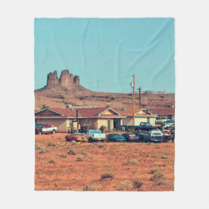 Navajo Native American-livet på en reservation i A Fleecefilt