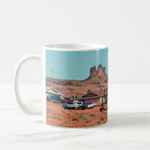 Navajo Native American-livet på en reservation i Kaffemugg