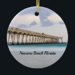 Navarre Beach Fishing Pier Circle Ornament<br><div class="desc">Circle prydnadsföremål med fantastisk lila färg som reflekterar i himlar efter regnet i Navarre Beach Fishing Pier i Florida, Förenade Stater, medan havets nöddödande färg reflekterar i vatten. Den här piren är den längsta i staten och sträcker sig 1585 fot. Tittar du fler utskrifter eller produkter? Besök gärna min butik:...</div>