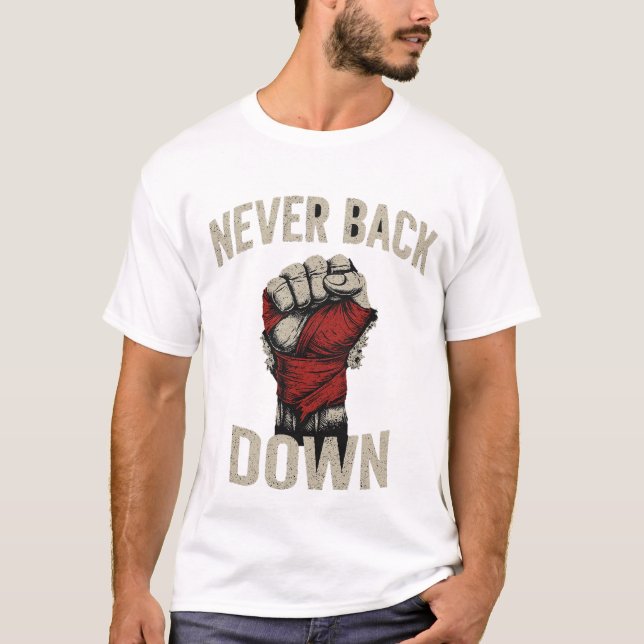 Näve av trots t shirt (Framsida)
