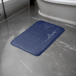 Navy Blue and White Modern Monogram Badrumsmatta<br><div class="desc">Vi presenterar vår marinblå och vita moderna monogramsamling: Öka din hemdekoration med vår sofistikerade samling med ett contemporary marinblått och vitt färg. Varje biet är noggrant utformat för att driva ut elegans och stil, perfekt för att tillföra ett litet modernt lugn till vilket rum som helst. Oavsett om du är...</div>