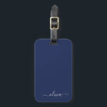 Navy Blue and White Modern Monogram Bagagebricka<br><div class="desc">Vi presenterar vår marinblå och vita moderna monogramsamling: Öka din hemdekoration med vår sofistikerade samling med ett contemporary marinblått och vitt färg. Varje biet är noggrant utformat för att driva ut elegans och stil, perfekt för att tillföra ett litet modernt lugn till vilket rum som helst. Oavsett om du är...</div>