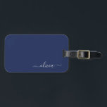 Navy Blue and White Modern Monogram Bagagebricka<br><div class="desc">Vi presenterar vår marinblå och vita moderna monogramsamling: Öka din hemdekoration med vår sofistikerade samling med ett contemporary marinblått och vitt färg. Varje biet är noggrant utformat för att driva ut elegans och stil, perfekt för att tillföra ett litet modernt lugn till vilket rum som helst. Oavsett om du är...</div>