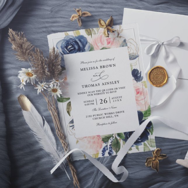 Navy Blue Dusty Floral Budget QR Code Wedding Inbjudningar (Skapare uppladdad)